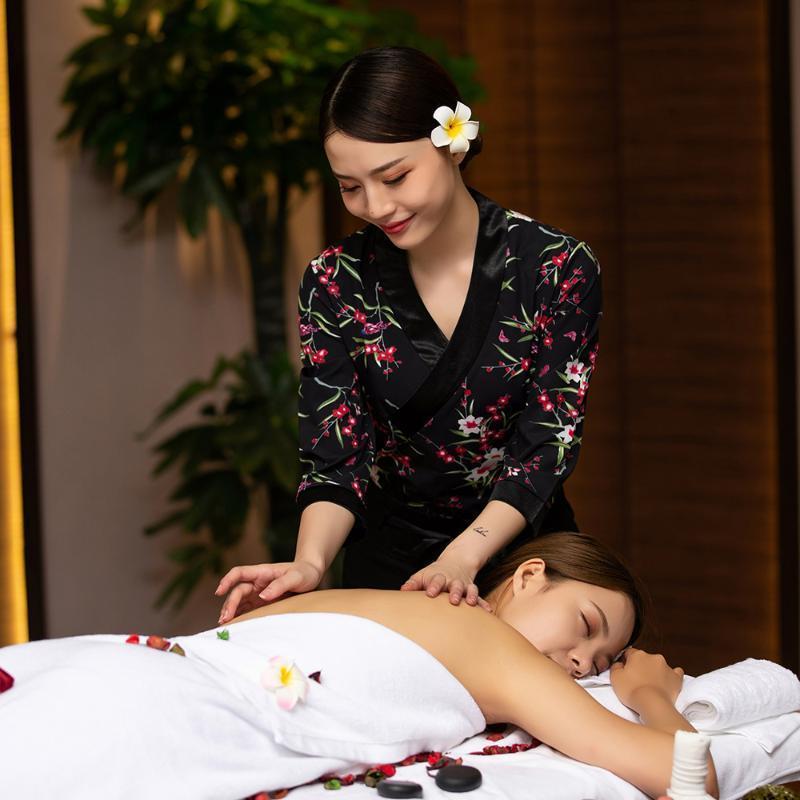 Pattern Top Slim Fit Technicia - Spa Wellness Beauty ulasan dan harga
